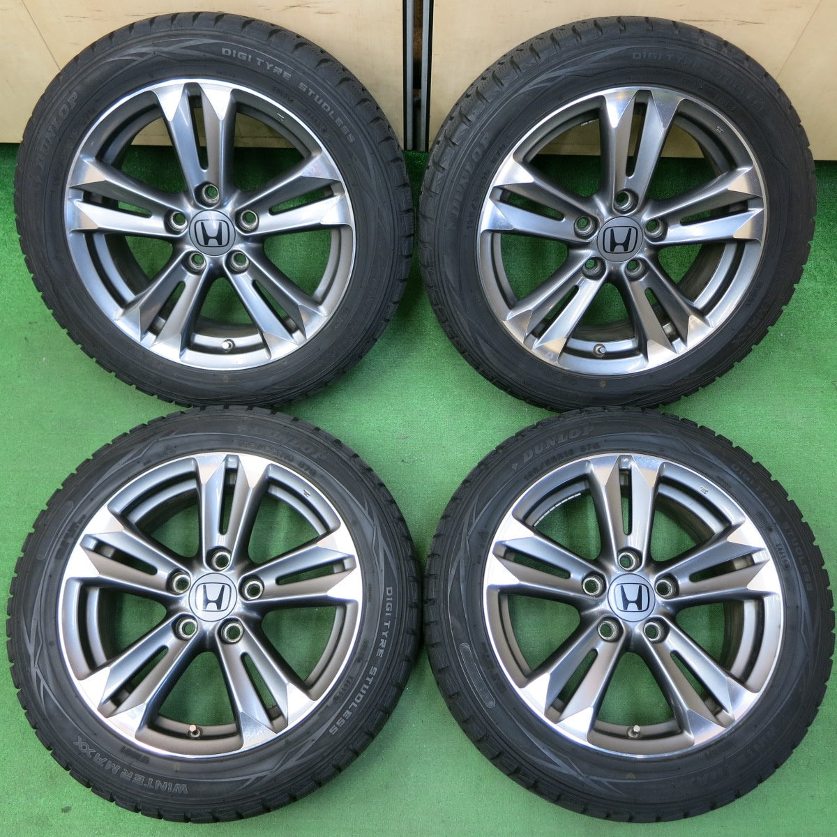 *送料無料* バリ溝！キレイ！8.5分★ホンダ CR-Z 純正 195/55R16 スタッドレス ダンロップ ウインターマックス WM01 CRZ PCD114.3/5H★4050307イス