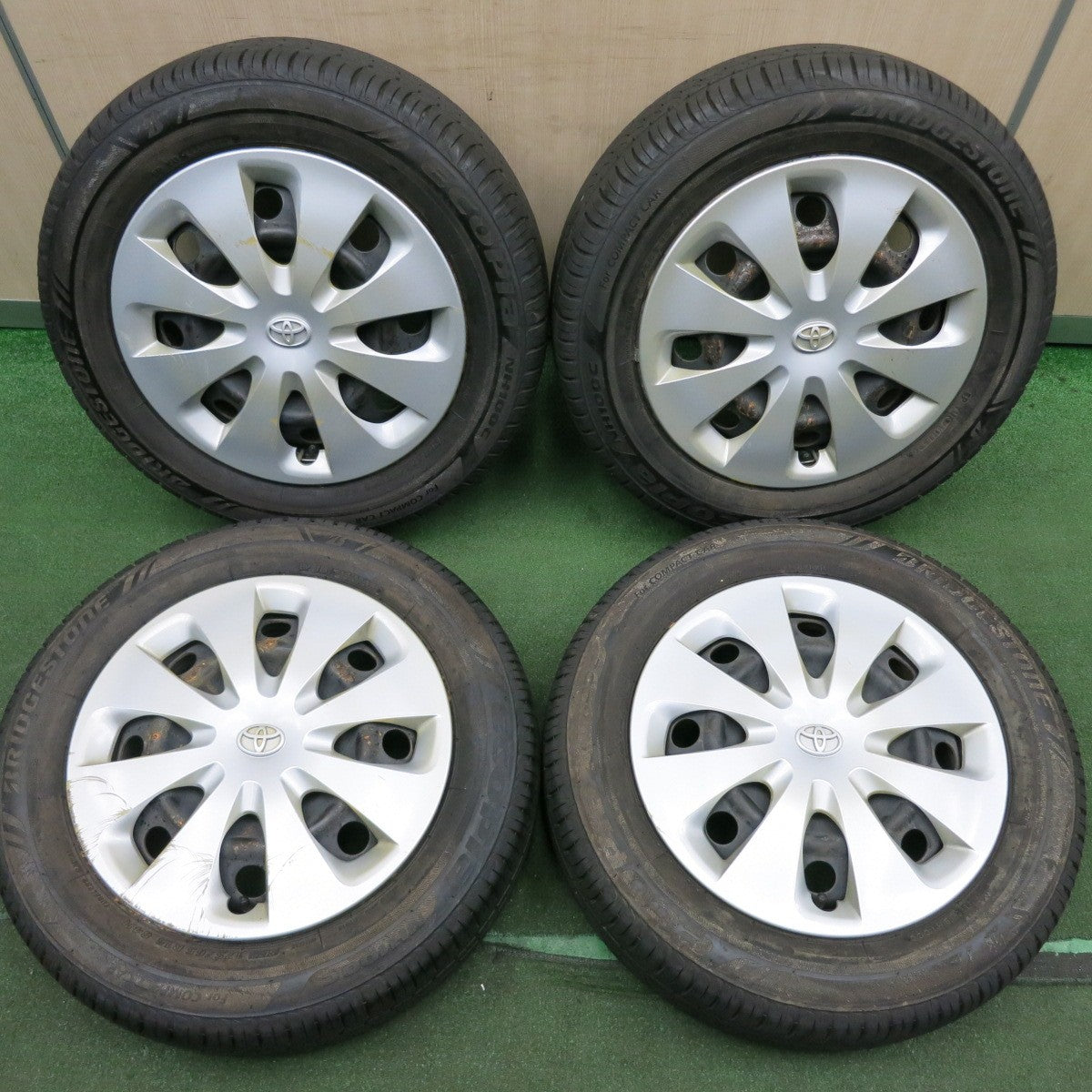 *送料無料* バリ溝！20年！9.5分★トヨタ NHP10 アクア 純正 スチール 175/65R15 ブリヂストン エコピア NH100C 15インチ PCD100/4H★4042907HAノ