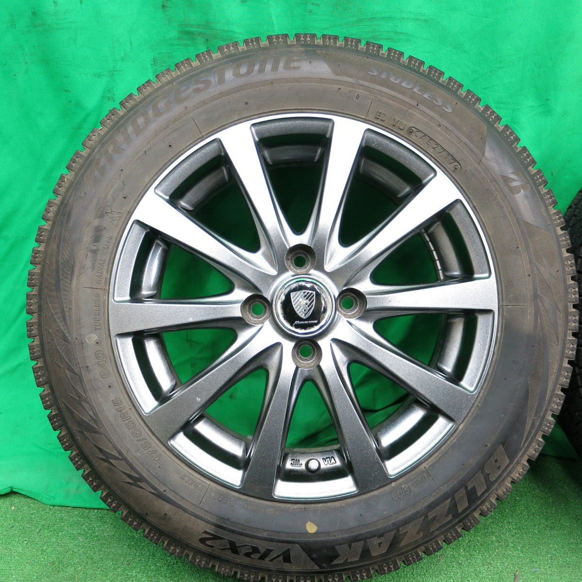 *送料無料* バリ溝！9分★スタッドレス 175/65R15 ブリヂストン ブリザック VRX2 MANARAY SPORT マナレイ PCD100/4H★4042707ナス