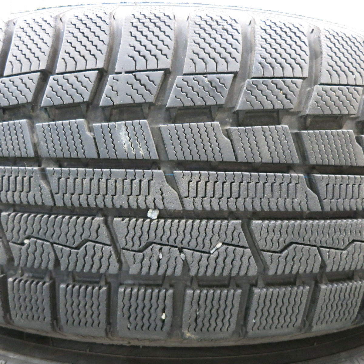 *送料無料* バリ溝！キレイ！9.5分★スタッドレス 225/65R17 トーヨー ウインター トランパス TX SPORT ABELIA 17インチ PCD114.3/5H★4051401NJス