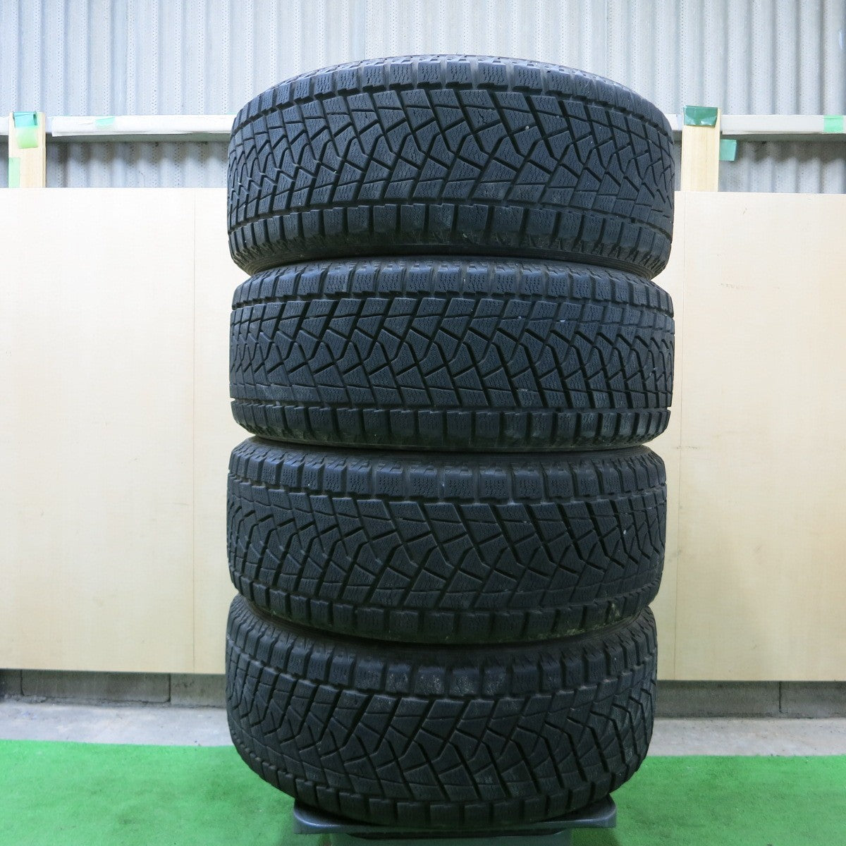 *送料無料* バリ溝！8.5分★ポルシェ 等 ALUTEC 255/55R18 スタッドレス ブリヂストン ブリザック DM-Z3 アルテック PCD130/5H★4071001ナス