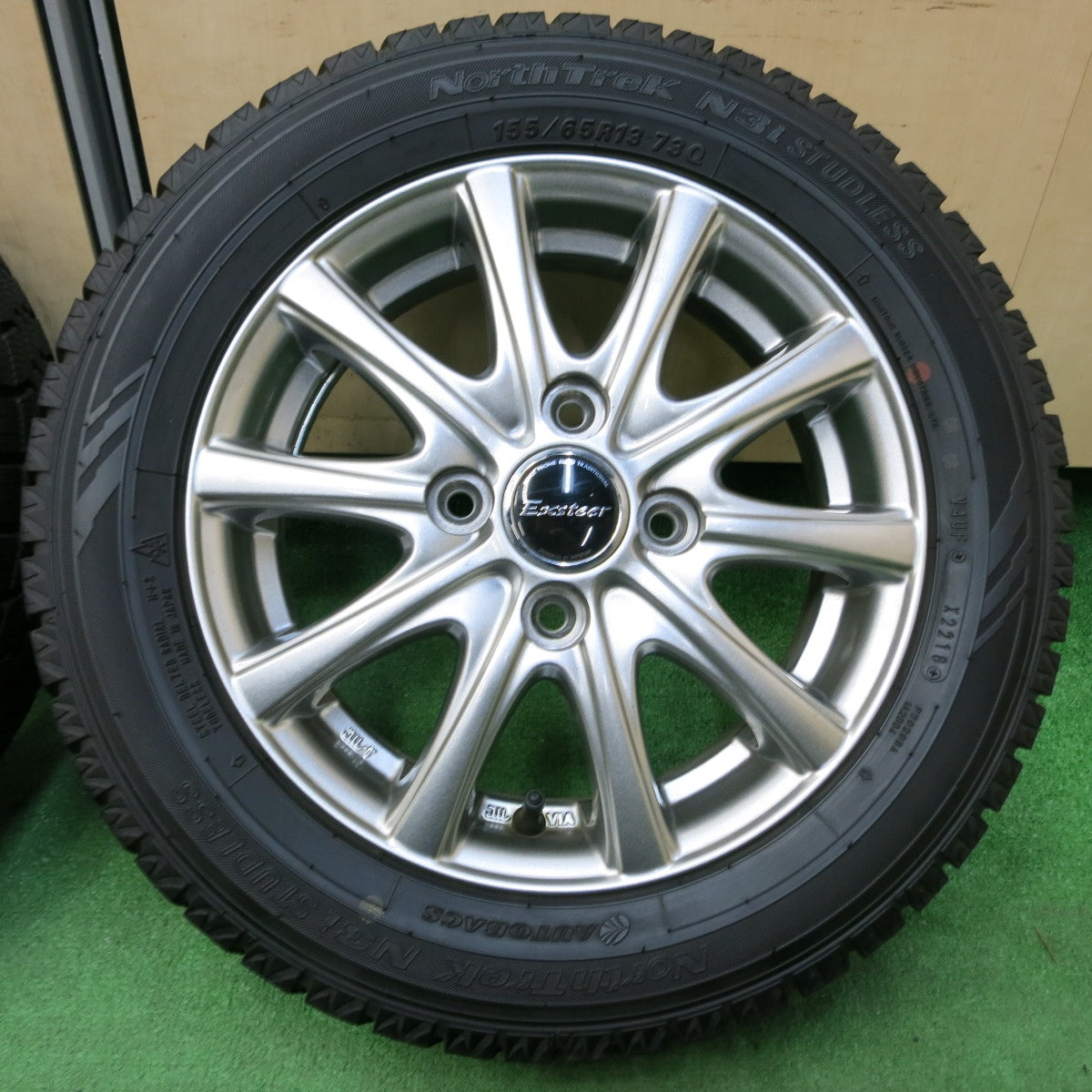 *送料無料* バリ溝！キレイ！ほぼ10分★スタッドレス 155/65R13 オートバックス ノーストレック N3i Exsteer エクスター 13インチ PCD100/4H★4051110イス