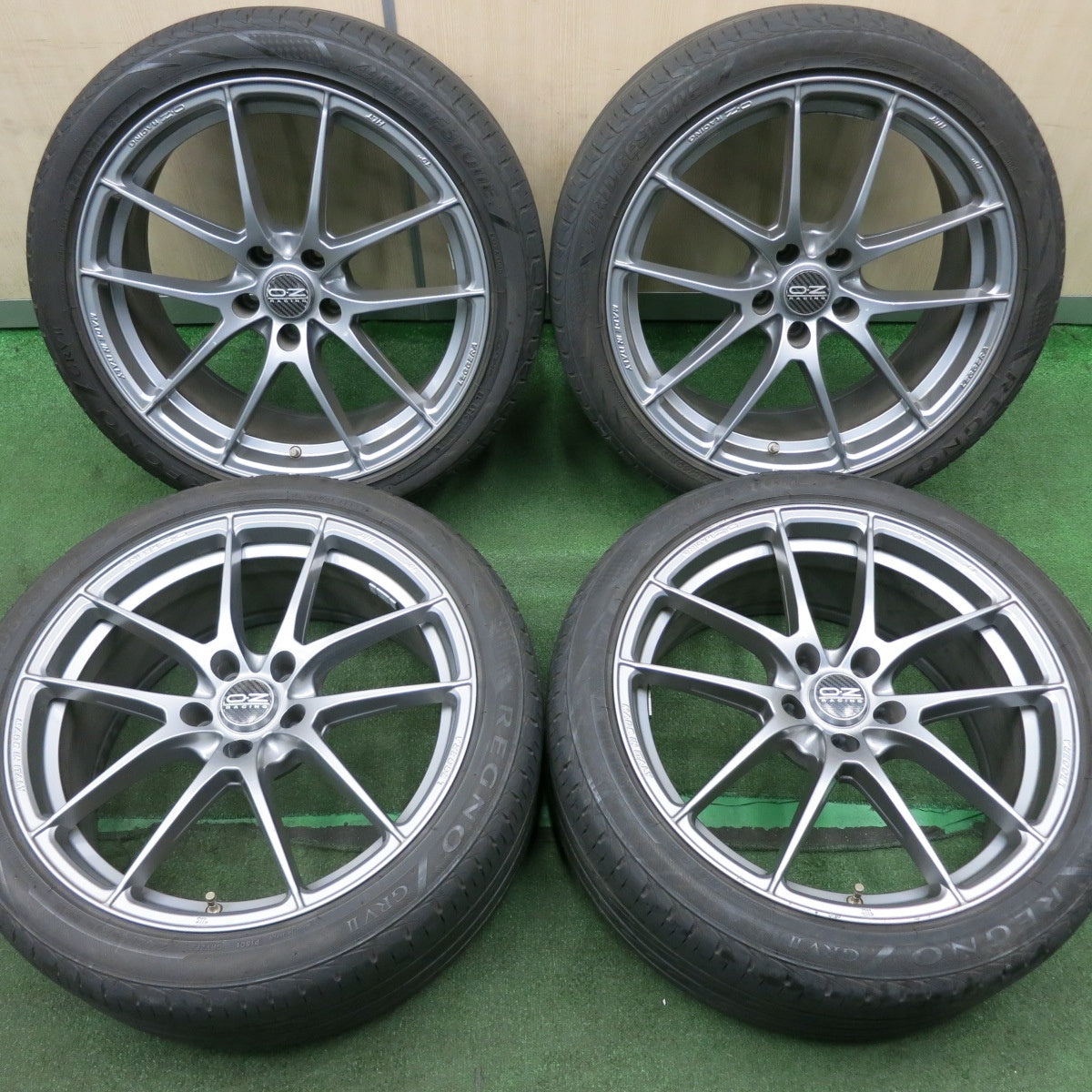 *送料無料* キレイ★O・Z RACING 245/40R19 ブリヂストン レグノ GRV2 OZレーシング 19インチ PCD114.3/5H★4051104NJノ