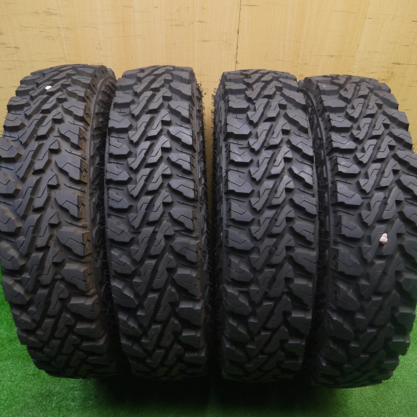 *送料無料* バリ溝！20年！キレイ！9.5分以上★ジムニー FABULOUS BARONE MC-9 185/85R16 ヨコハマ ジオランダー M/T G003 ファブレス ヴァローネ PCD139.7/5H★4082803Hノ