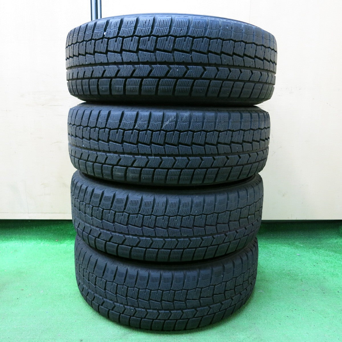 *送料無料* バリ溝！21年！9分★スタッドレス 195/65R15 ダンロップ ウインターマックス WM02 BALMINUM バルミナ 15インチ PCD114.3/5H★4072507SYス