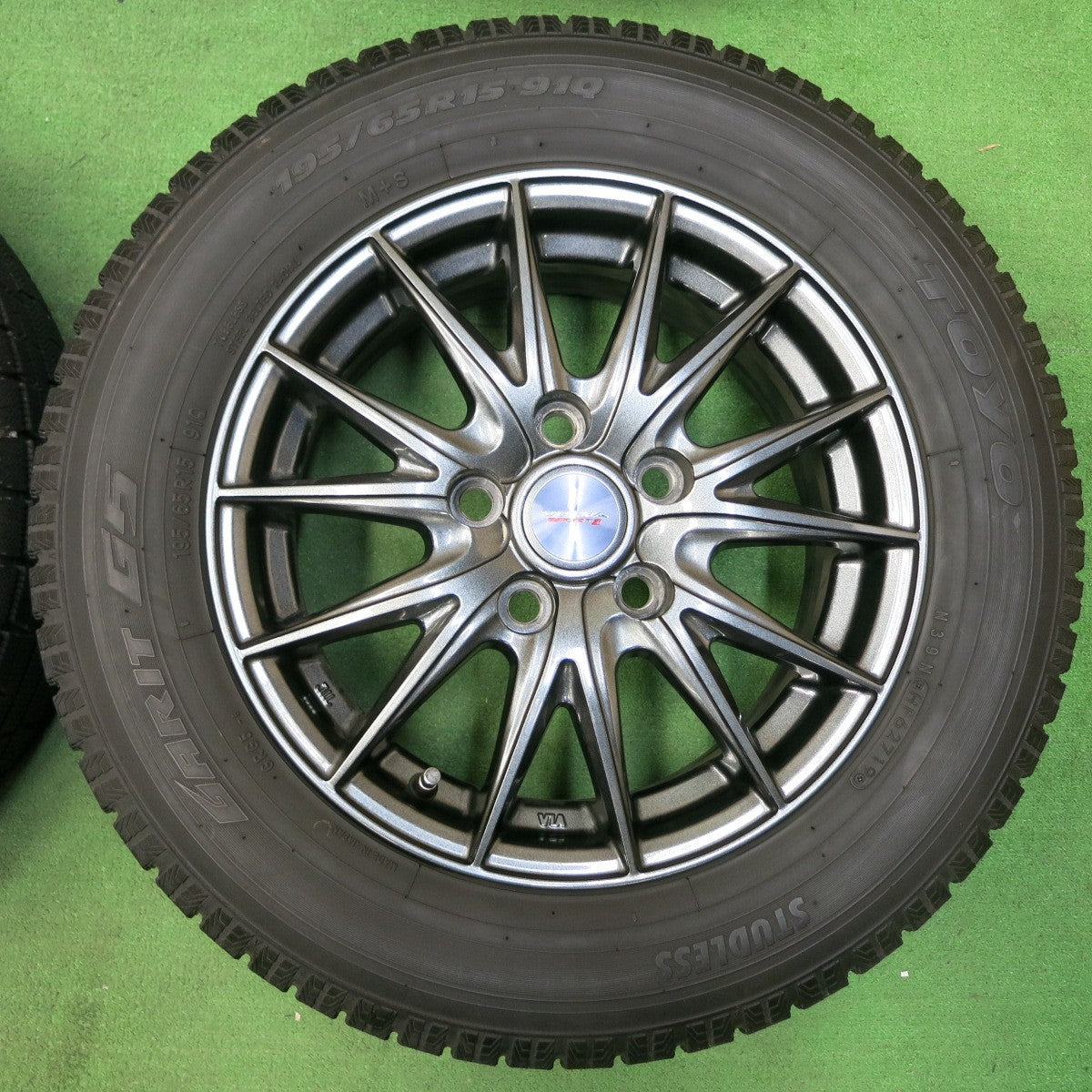 *送料無料* バリ溝！キレイ！9.5分★スタッドレス 195/65R15 トーヨー ガリット G5 VELVA SPORTZ ヴェルヴァ 15インチ PCD114.3/5H★4050810イス