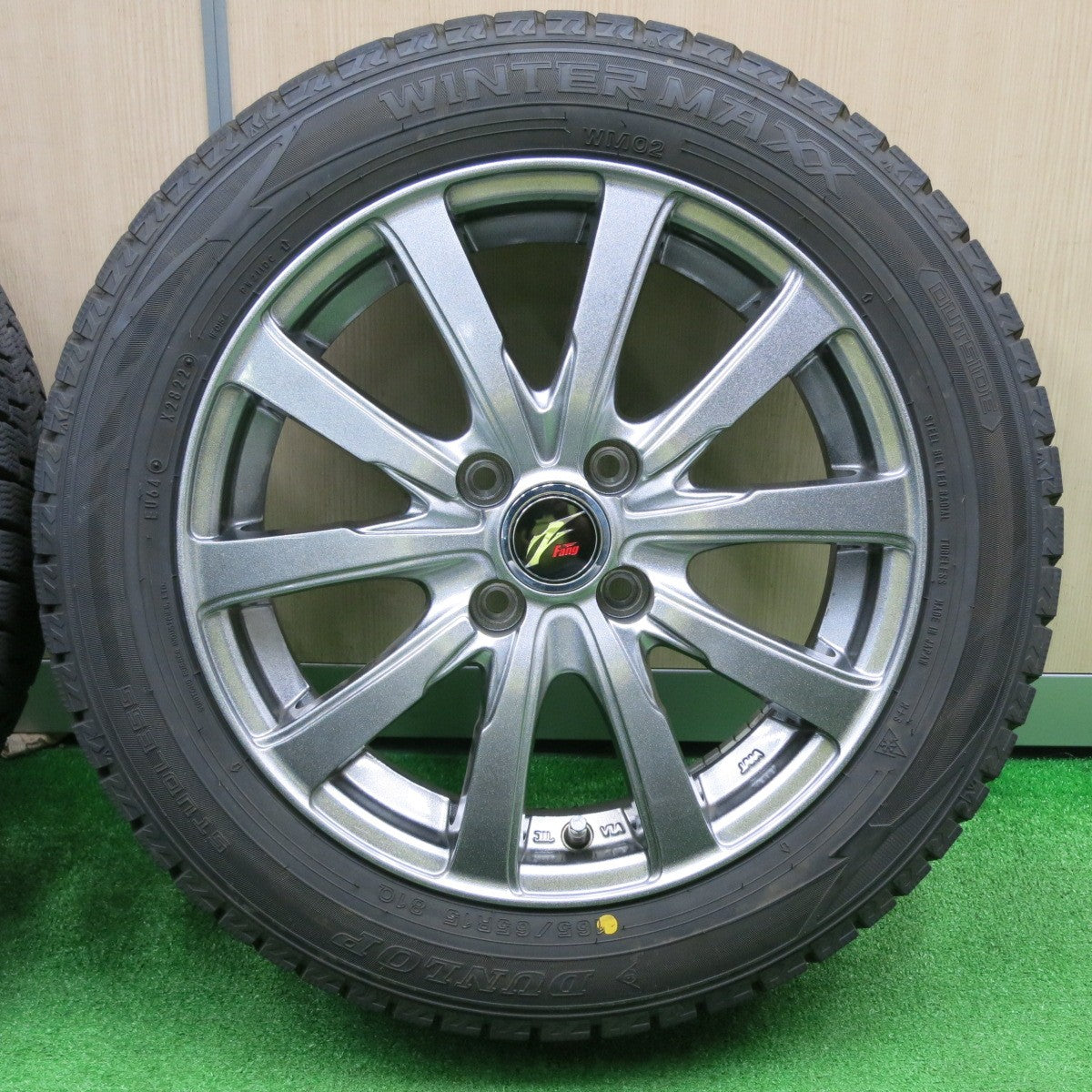 [送料無料] バリ溝！22年！キレイ！9.5分★スタッドレス 165/65R15 ダンロップ ウインターマックス WM02 Fang ファング 15インチ PCD100/4H★4100504NJス