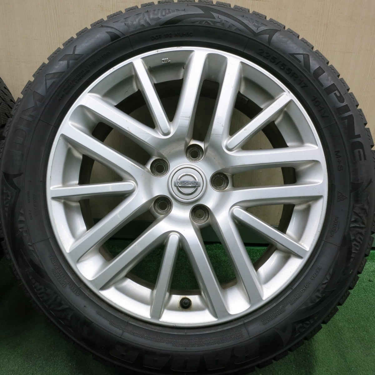 *送料無料* バリ溝！ほぼ10分★日産 Y50 フーガ 純正 225/55R17 スタッドレス レーダー DIMAX ALPINE 17インチ  PCD114.3/5H★4062603HAス