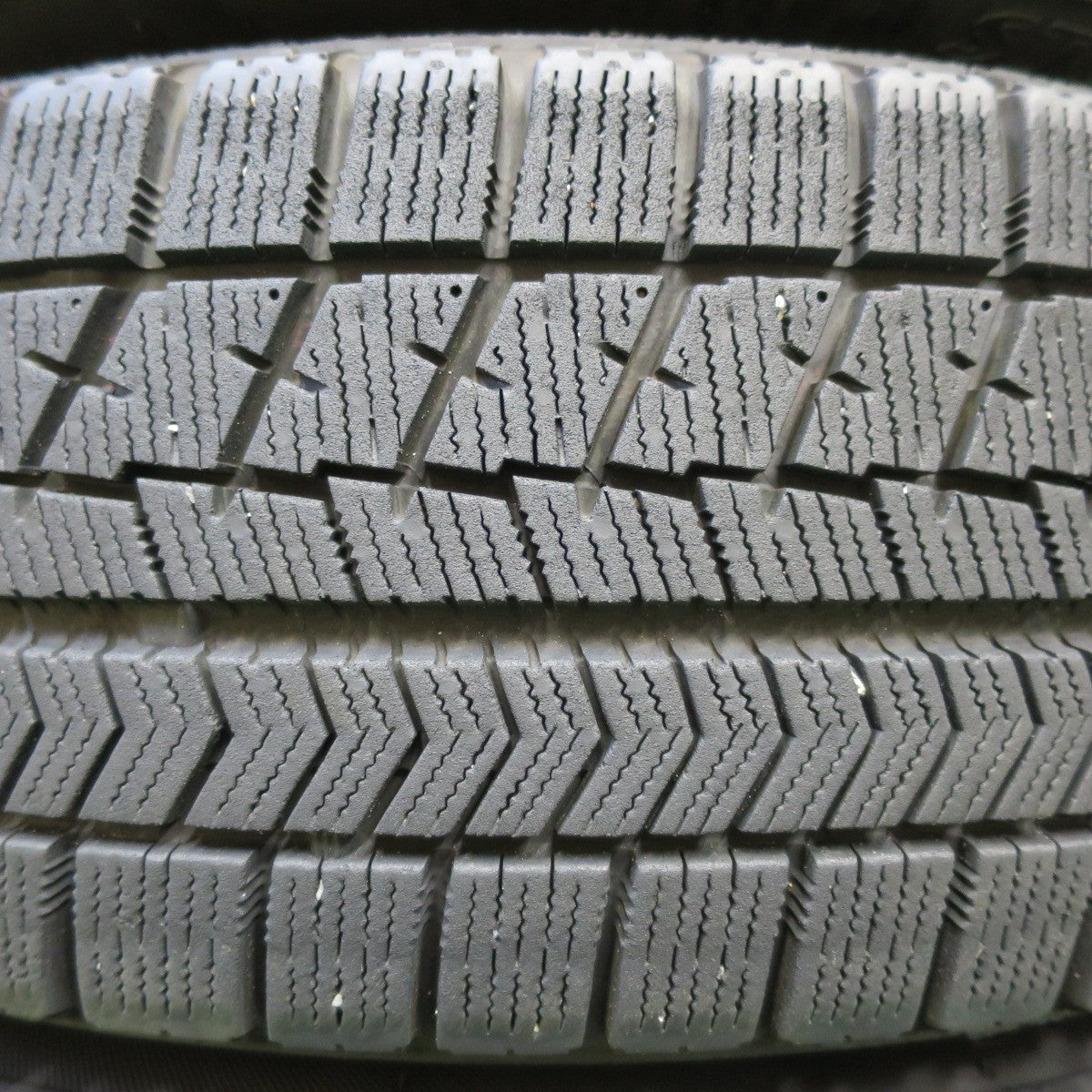 *送料無料* キレイ★スタッドレス 175/65R15 ブリヂストン ブリザック VRX G-SPEED Gスピード 15インチ PCD100/4H★4070402イス