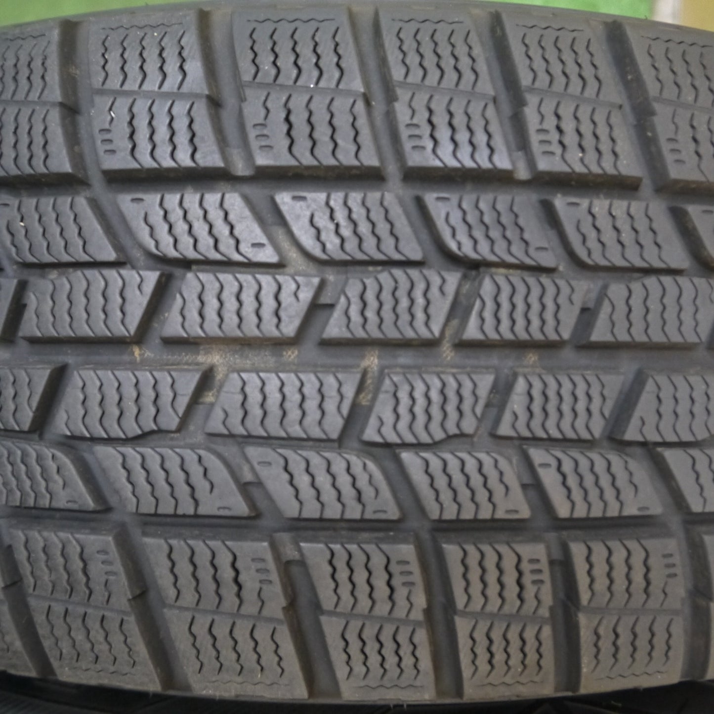 *送料無料* バリ溝！キレイ！9.5分★スタッドレス 215/65R16 グッドイヤー アイスナビ6 ravrion selzer ラブリオン 16インチ PCD114.3/5H★4040211Hス