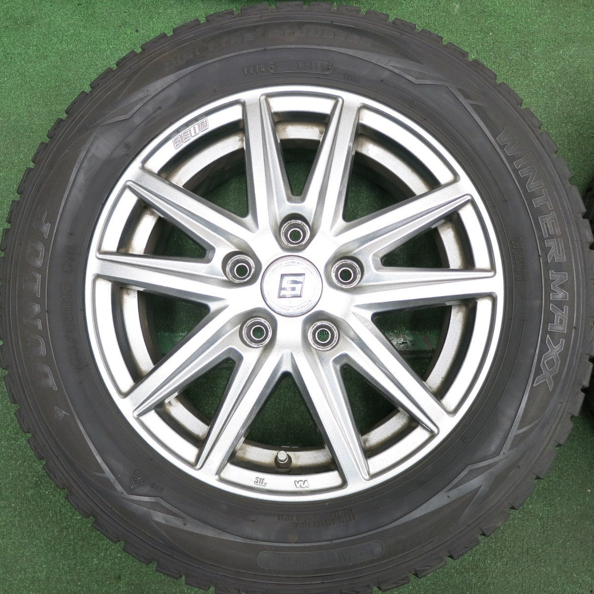 *送料無料* バリ溝！8.5分★スタッドレス 195/65R15 ダンロップ ウインターマックス WM01 SEIN ザイン 15インチ PCD114.3/5H★4052205HAス