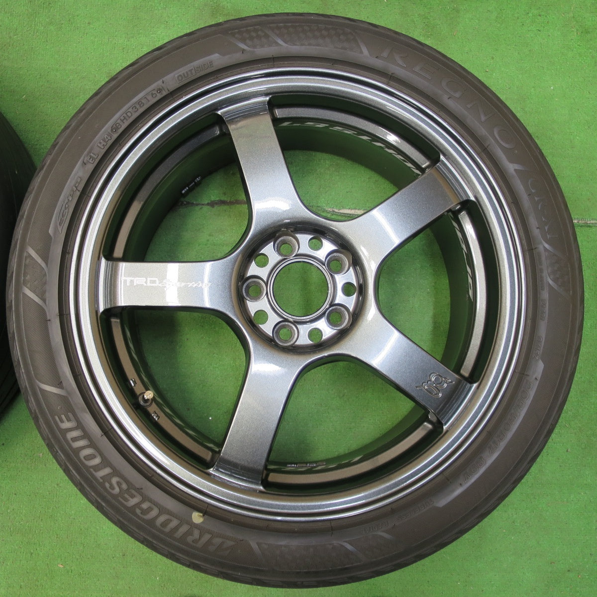 *送料無料* キレイ★インプレッサ等 RAYS gram LIGHTS T57-RC 205/50R17 ブリヂストン レグノ GR-XI レイズ グラムライツ PCD100/5H★4081701イノ