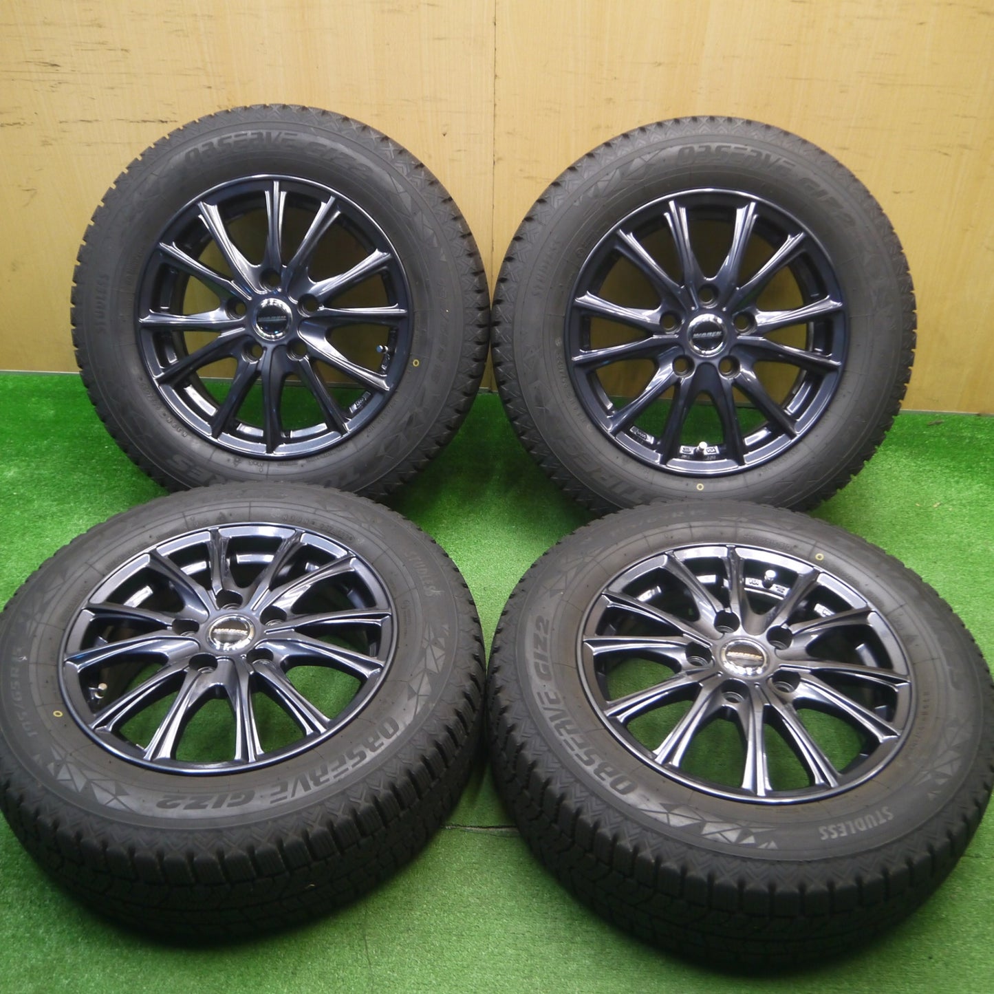[送料無料] バリ溝！22年！キレイ！★スタッドレス 195/65R15 トーヨー オブザーブ GIZ2 WAREN ヴァーレン 15インチ PCD114.3/5H★4120204Hス