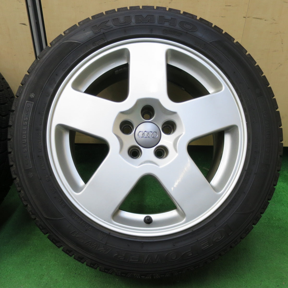 *送料無料* バリ溝！キレイ！9分★アウディ TT N8 純正 SPEEDLINE製 205/55R16 スタッドレス クムホ アイスパワー KW21 PCD100/5H★4071802イス