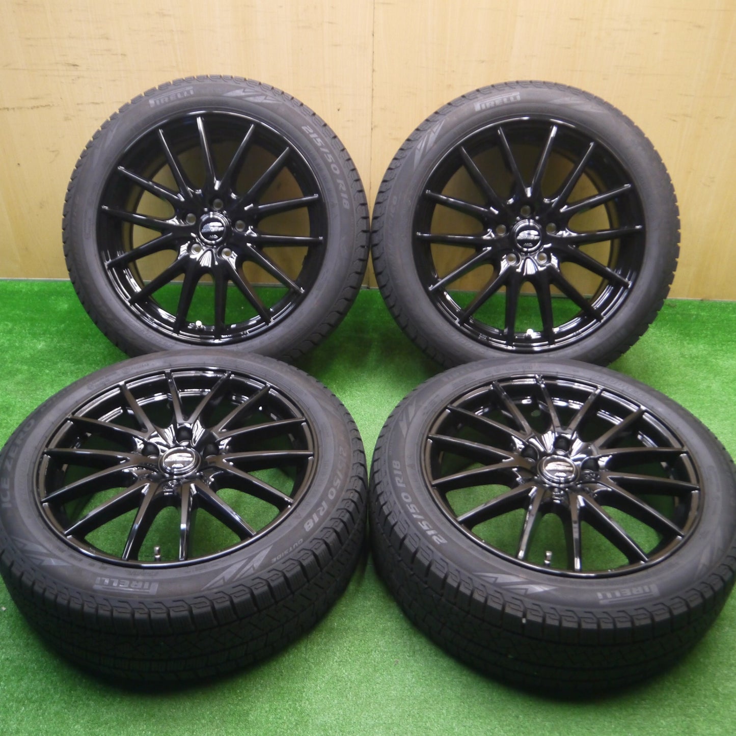 [送料無料] バリ溝！23年！キレイ！ほぼ10分★スタッドレス 215/50R18 ピレリ アイスゼロ アシンメトリコ SCHNEIDER MiD シュナイダー PCD114.3/5H★4101602Hス