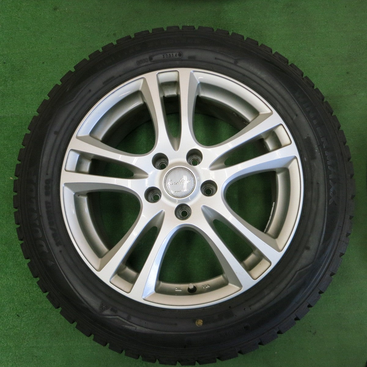 *送料無料* 超バリ溝！ほぼ10分★スタッドレス 215/60R17 ダンロップ ウインターマックス WM01 EuroSpeed MANARAY SPORT PCD114.3/5H★4061102ナス