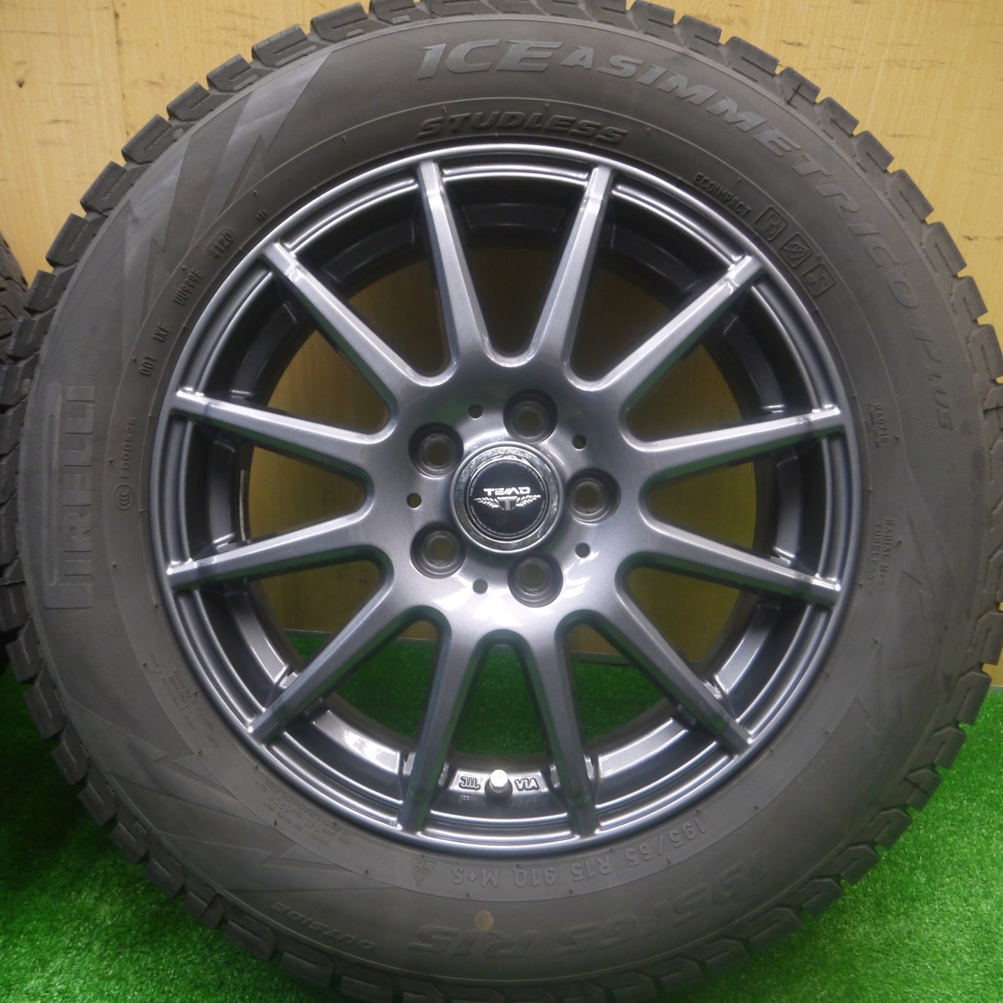 *送料無料* キレイ！20年★プリウス等 195/65R15 スタッドレス ピレリ アイスアシンメトリコ プラス TEAD テッド 15インチ PCD100/5H★4082001Hス