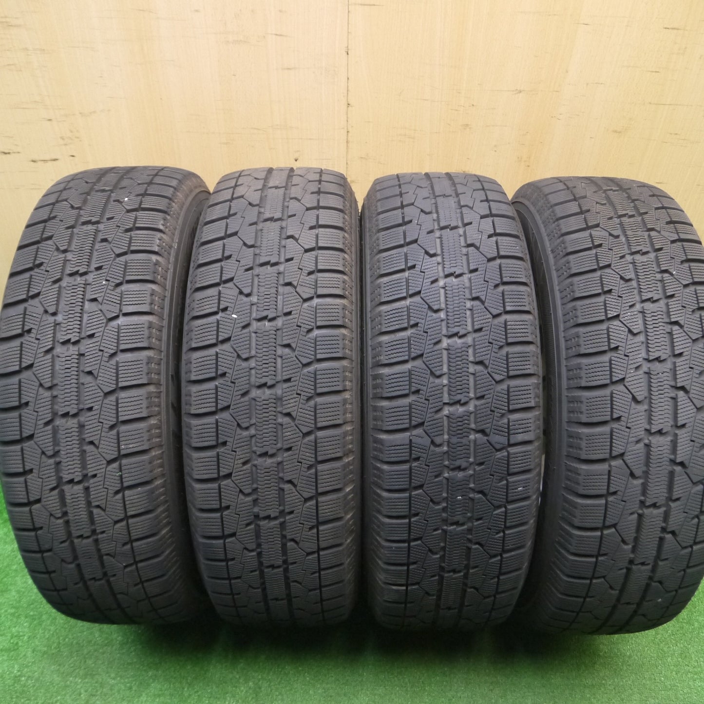 [送料無料] バリ溝！22年！キレイ！9.5分★スタッドレス 195/65R15 トーヨー オブザーブ ガリット GIZ ravrion selzer ラブリオン 15インチ PCD114.3/5H★4093004Hス