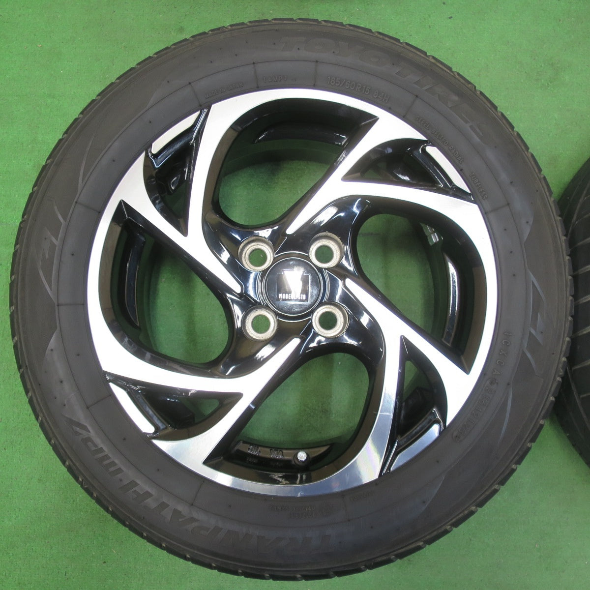 [送料無料] バリ溝！23年！キレイ！9.5分★トヨタ 純正 ヤリス アクア等 MODELLISTA SpinAir VI 185/60R15 トーヨー トランパス MP7 モデリスタ スピンエア6 PCD100/4H★4111604イノ