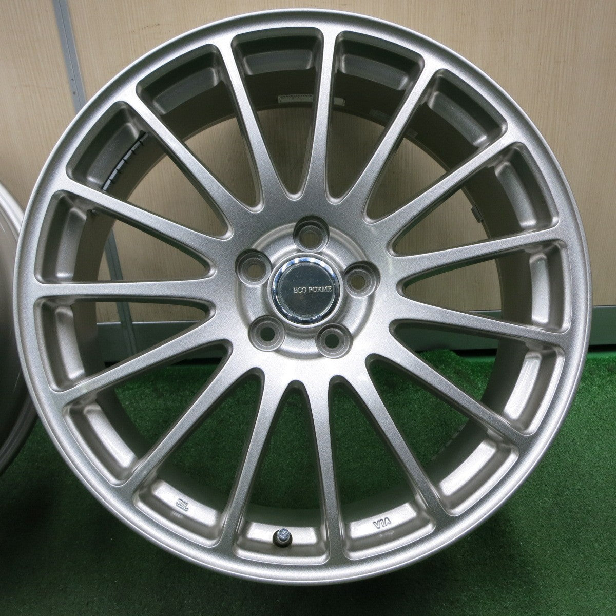 *送料無料* キレイ★ECO FORME エコフォルム ホイール 18インチ 18×7.5J PCD100/5H★4060502NJホ