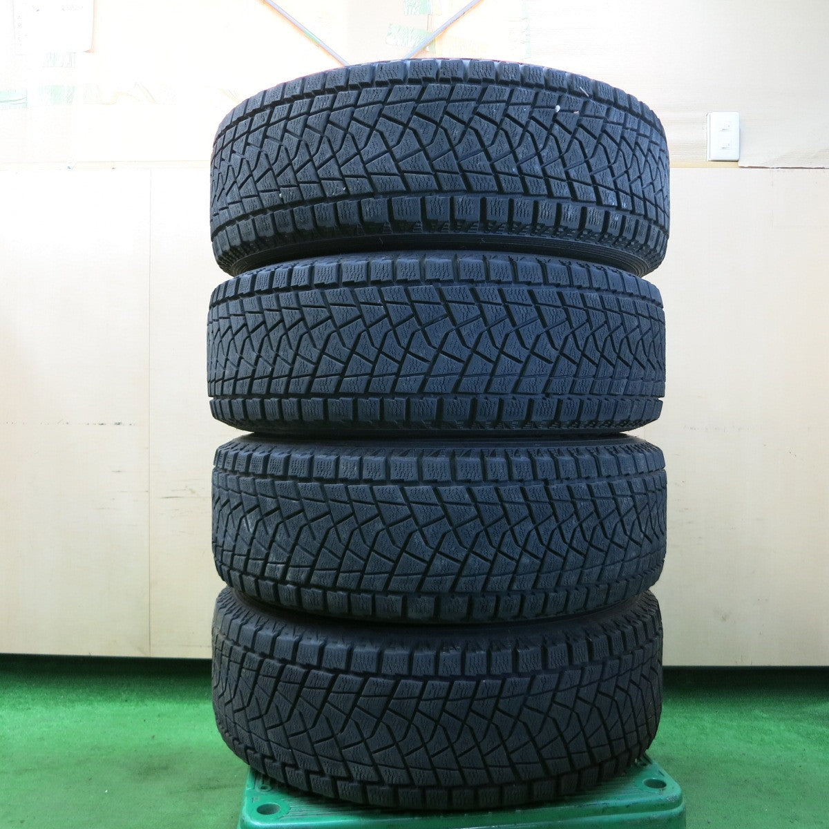 *送料無料* 4本価格★WEDS ADVENTURE 235/70R16 スタッドレス ブリヂストン ブリザック DM-Z3 ウェッズ アドベンチャー  PCD114.3/5H★4061001ナス