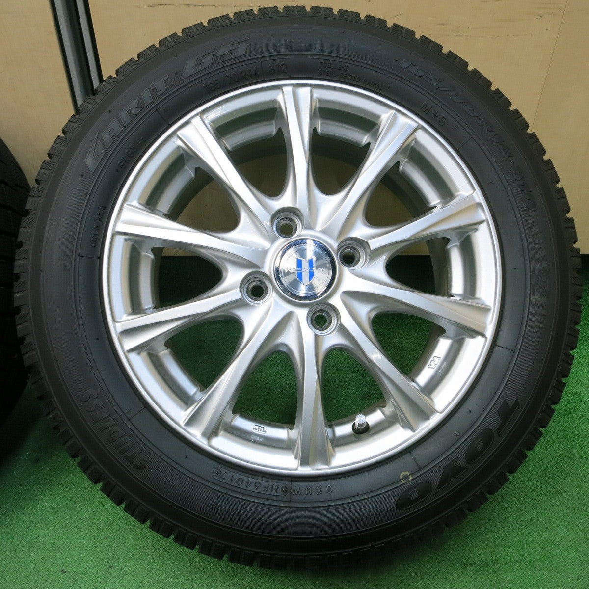 *送料無料* 超バリ溝！キレイ！ほぼ10分★スタッドレス 165/70R14 トーヨー ガリット G5 NEXTA ネクスタ 14インチ PCD100/4H★4042302イス