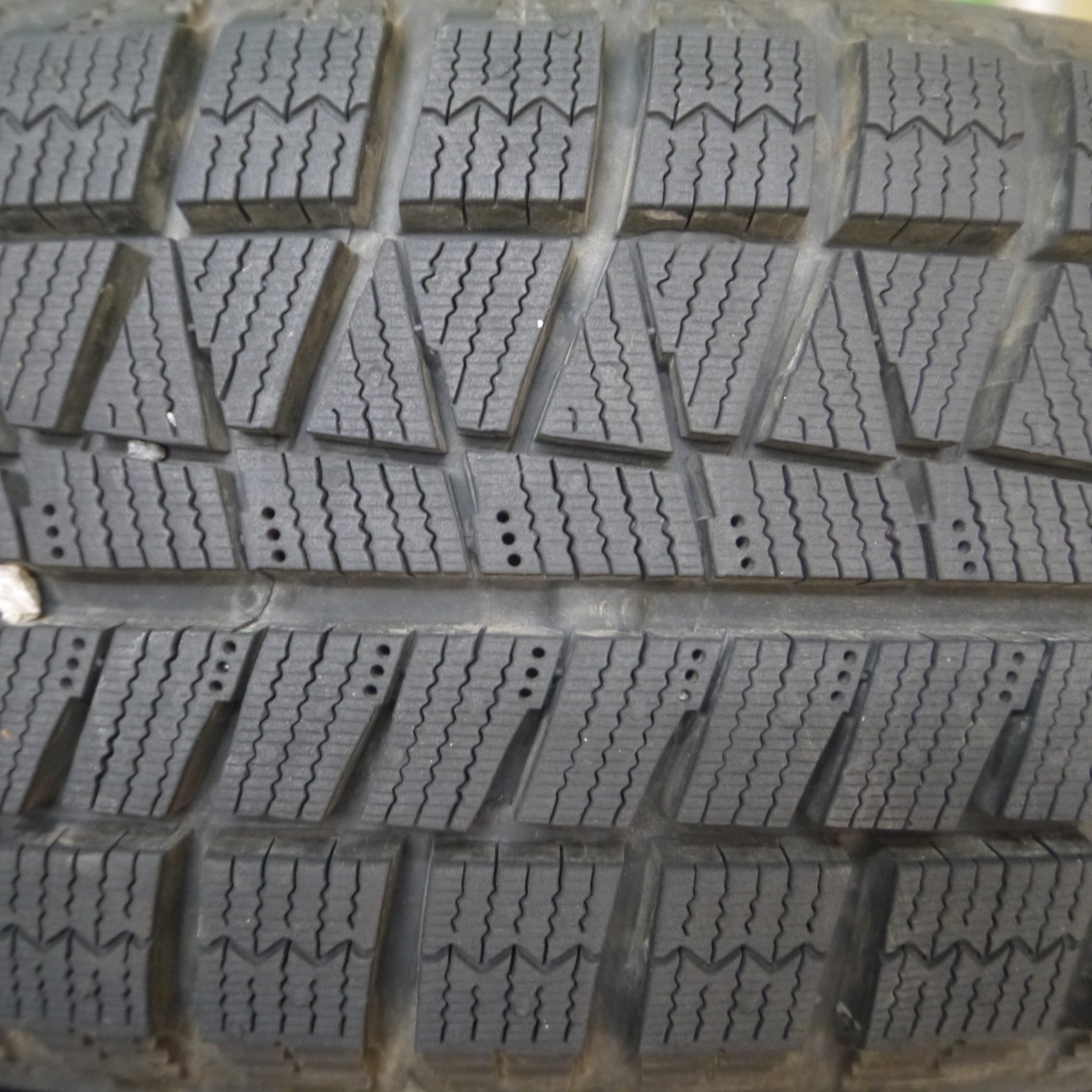 楽天市場】4本 バリ山!! 2021年製 中古 スタッドレス タイヤ ブリヂストン ICEPARTNER 2 175/65R15 84Q アクア  ヴィッツ キューブ スイフト : タイヤショップトレッド
