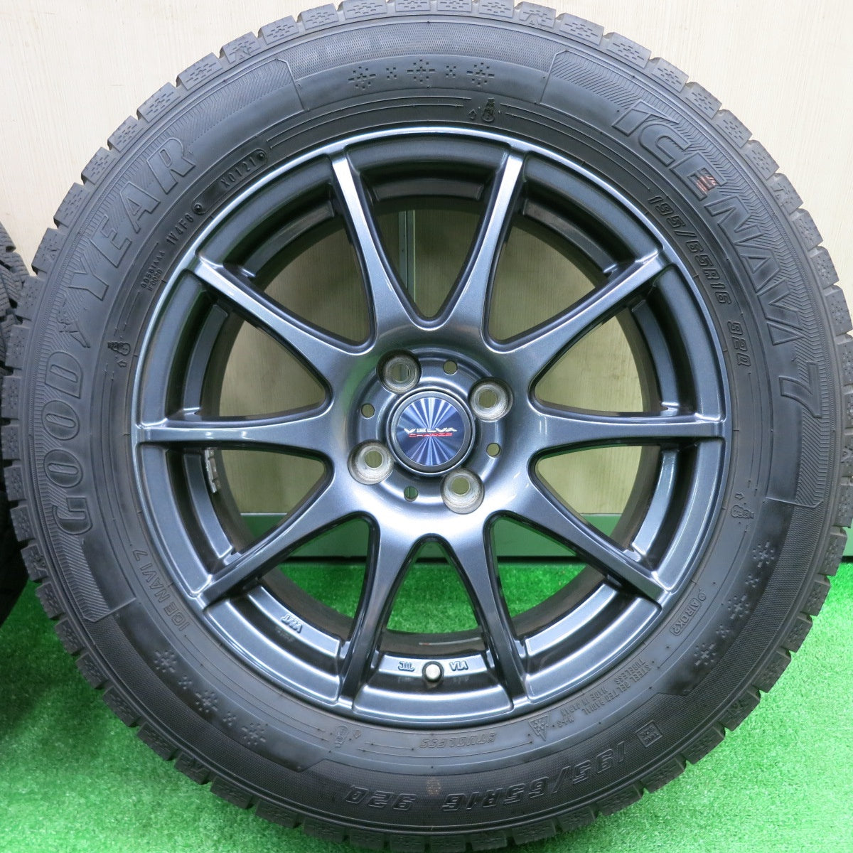 [送料無料] バリ溝！21年！キレイ！9分★スタッドレス 195/65R16 グッドイヤー アイスナビ7 VELVA CHARGE ヴェルヴァ 16インチ PCD100/4H★4100204HAス