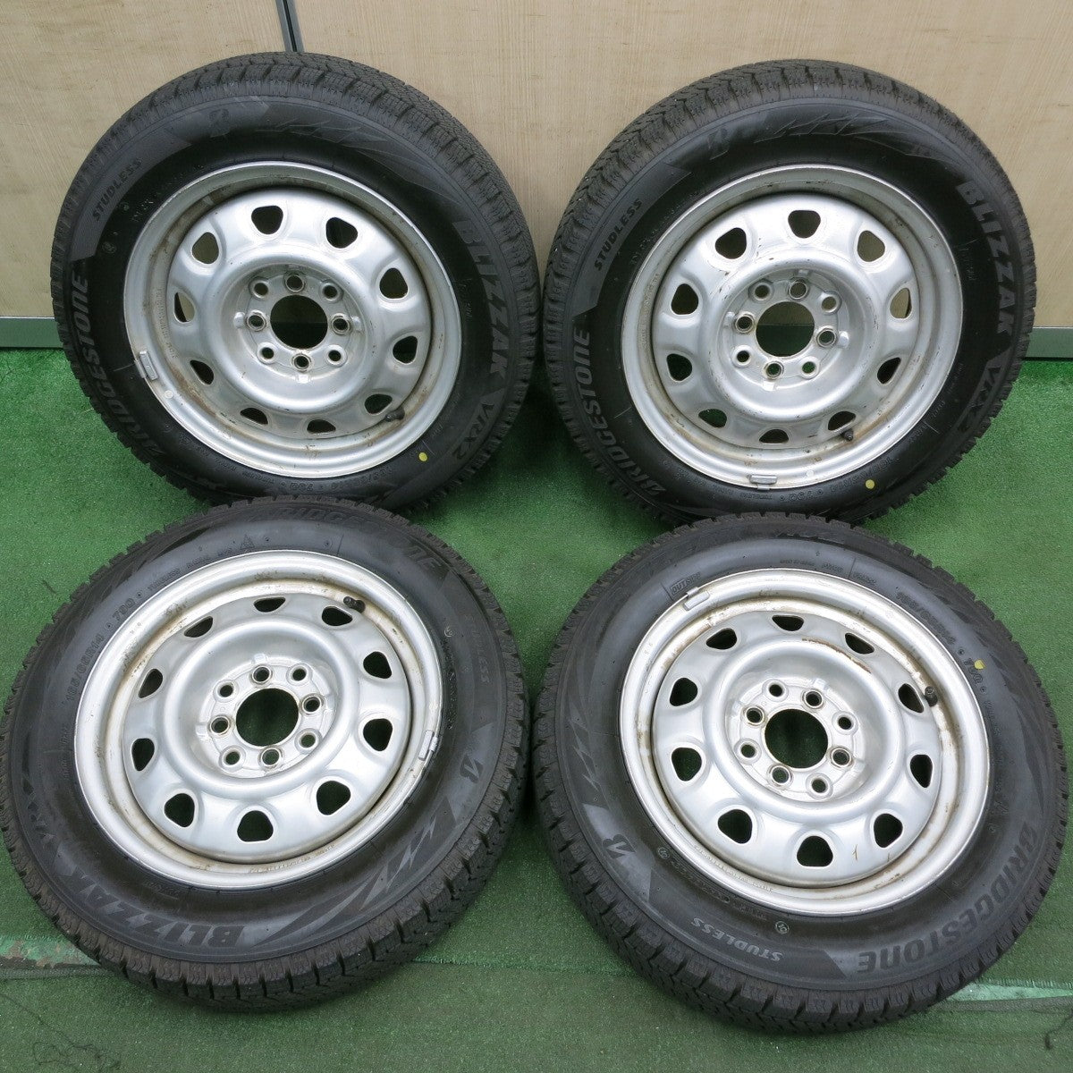 *送料無料* バリ溝！23年！ほぼ10分★スタッドレス 165/65R14 ブリヂストン ブリザック VRX2 スチール 14インチ PCD100 114.3/4H マルチ★4062503HAス