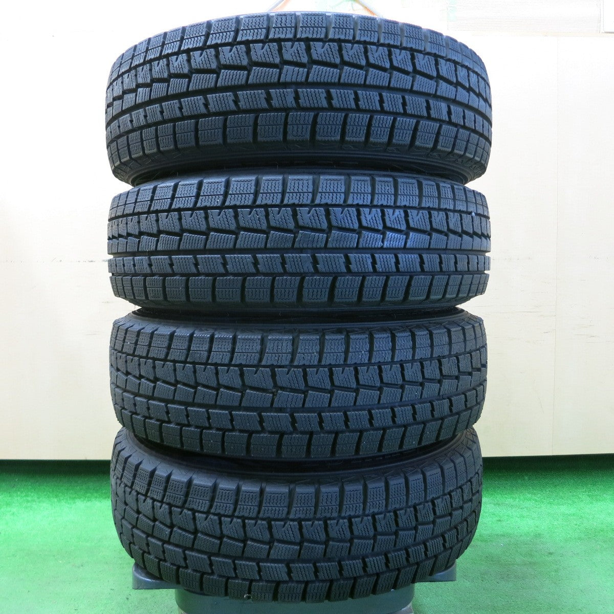 *送料無料* 超バリ溝！キレイ！ほぼ10分★スタッドレス 175/70R14 ダンロップ ウインターマックス WM01 DILETTO ディレット PCD100/4H★4040208イス