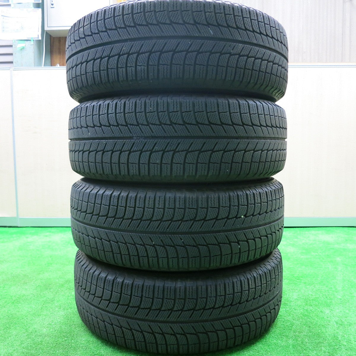 *送料無料* キレイ★スタッドレス 225/65R17 ミシュラン X-ICE3+ VELVA ヴェルヴァ 17インチ PCD114.3/5H★4080801HAス