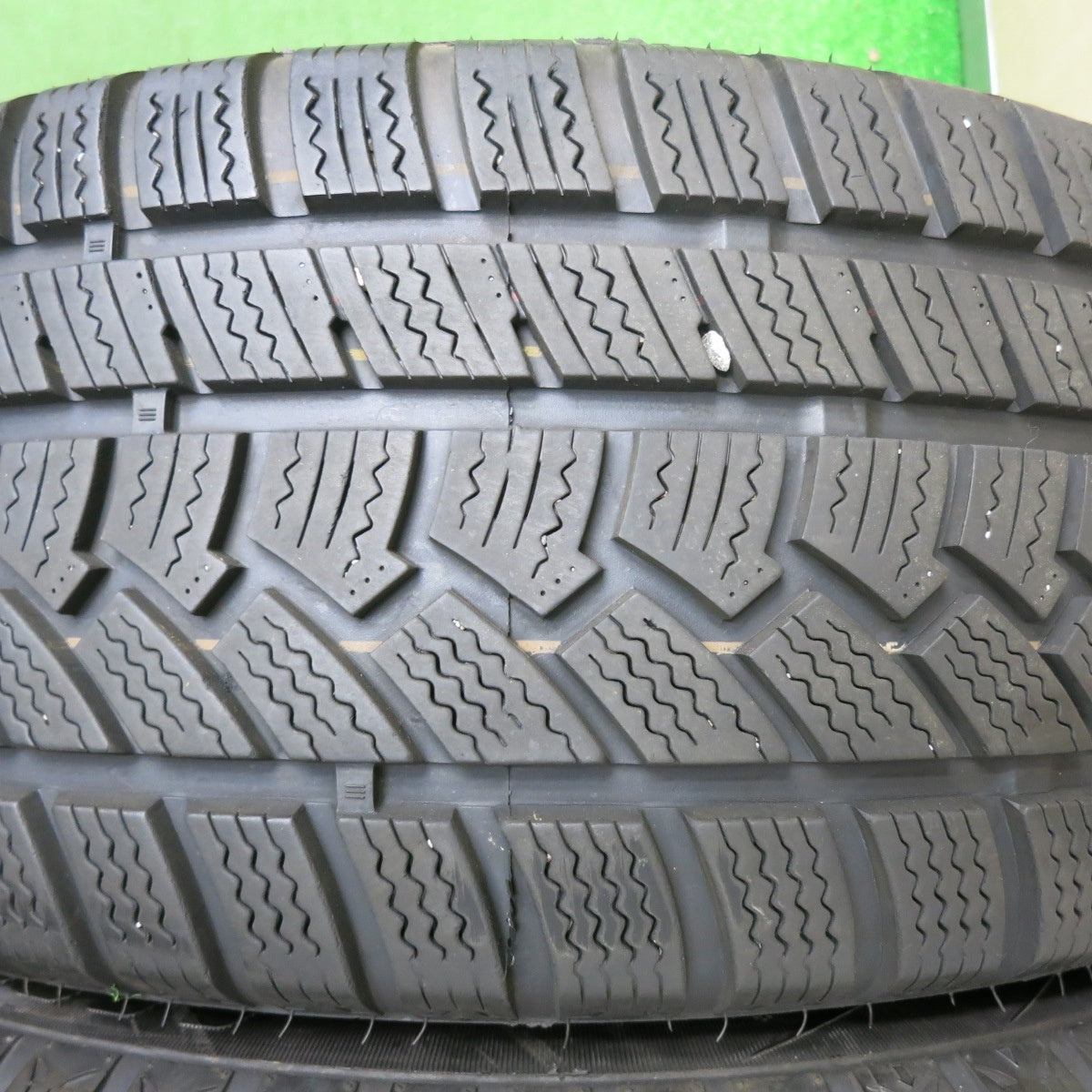 [送料無料] バリ溝！キレイ！9分★スタッドレス 225/55R17 ハイフライ Win-turi 212 Verthandi ヴェルザンディ ヴェルサンディ 17インチ PCD114.3/5H★5010413NJス