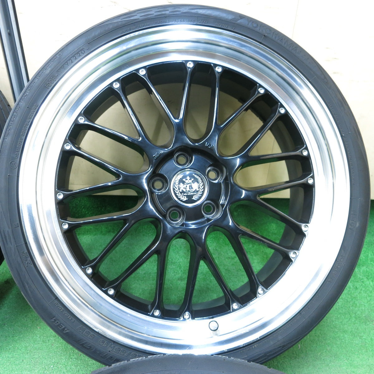 *送料無料* 4本価格！20年★プリウス等 Lehrmeister BRUNELLO 225/35R19 ヨコハマ BluEarth-GT AE51 レアマイスター PCD100/5H★4042803KMノ