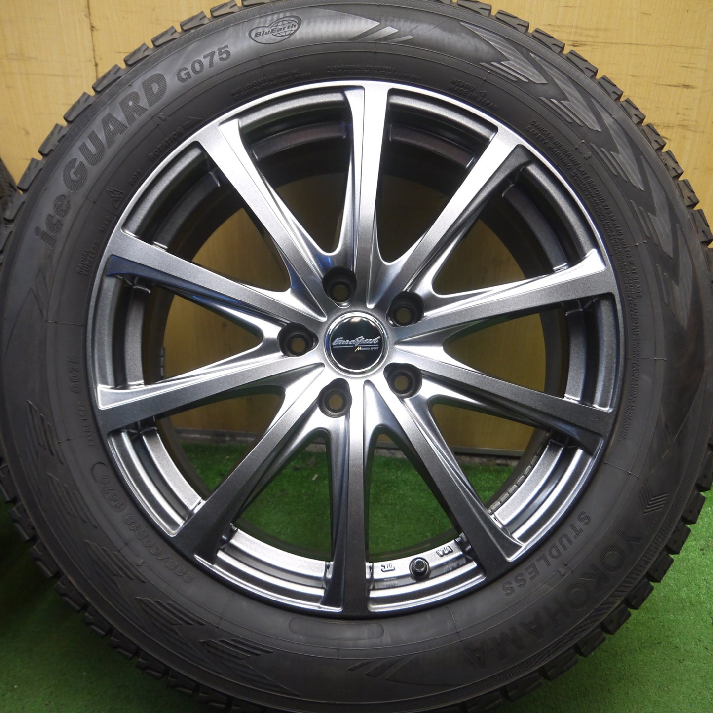 *送料無料* バリ溝！キレイ！8.5分★スタッドレス 235/60R18 ヨコハマ アイスガード G075 EuroSpeed MANARAY SPORT PCD114.3/5H★4032702Hス