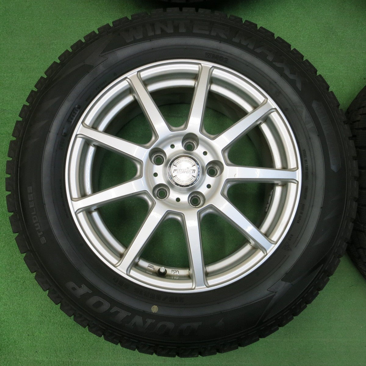 *送料無料* バリ溝！21年！ほぼ10分★スタッドレス 215/65R16 ダンロップ ウインターマックス WM02 ravrion ラブリオン PCD114.3/5H★4042609イス