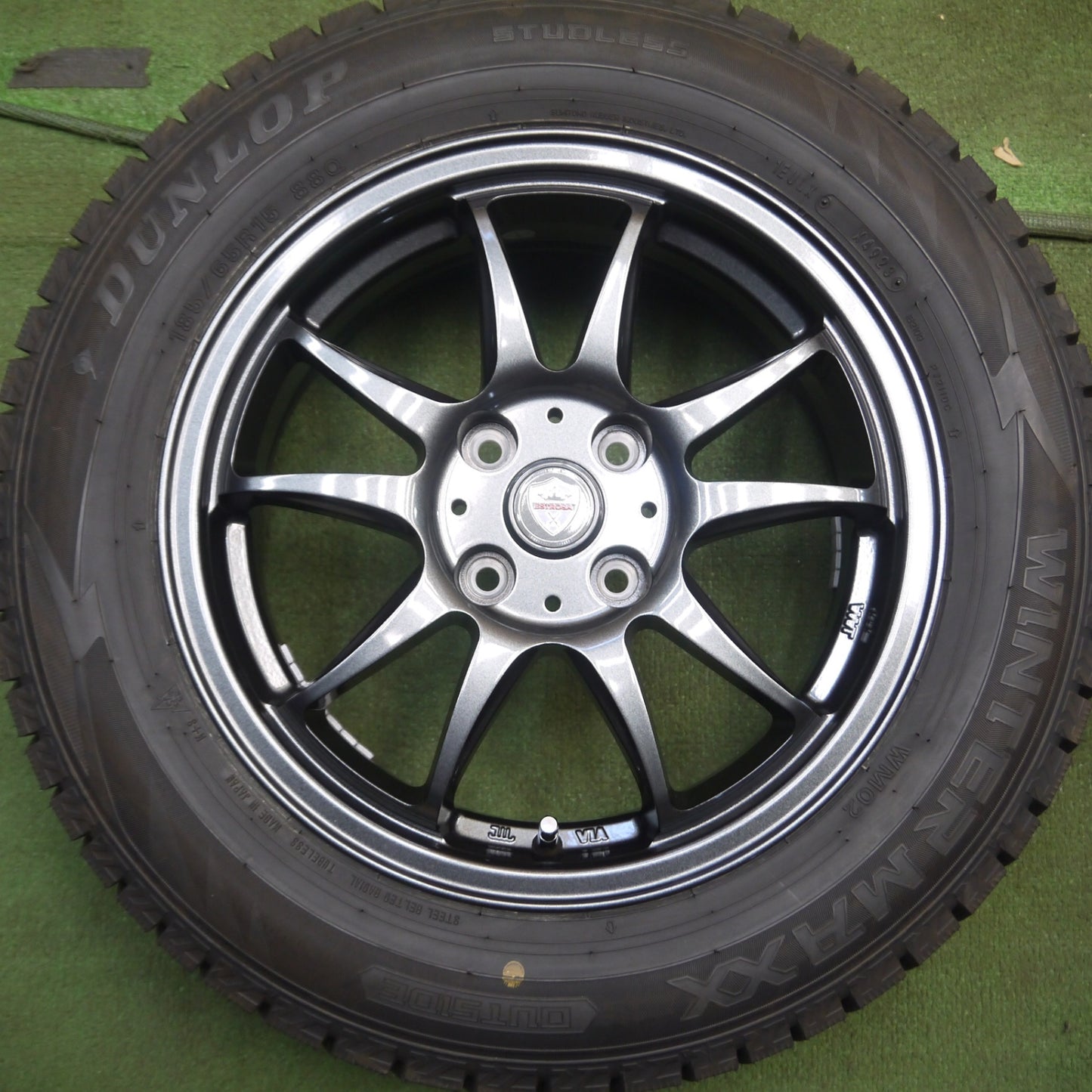 *送料無料* バリ溝！23年！キレイ！ほぼ10分★スタッドレス 185/65R15 ダンロップ ウインターマックス WM02 ESTROSA エステローザ PCD100/4H★4032213Hス