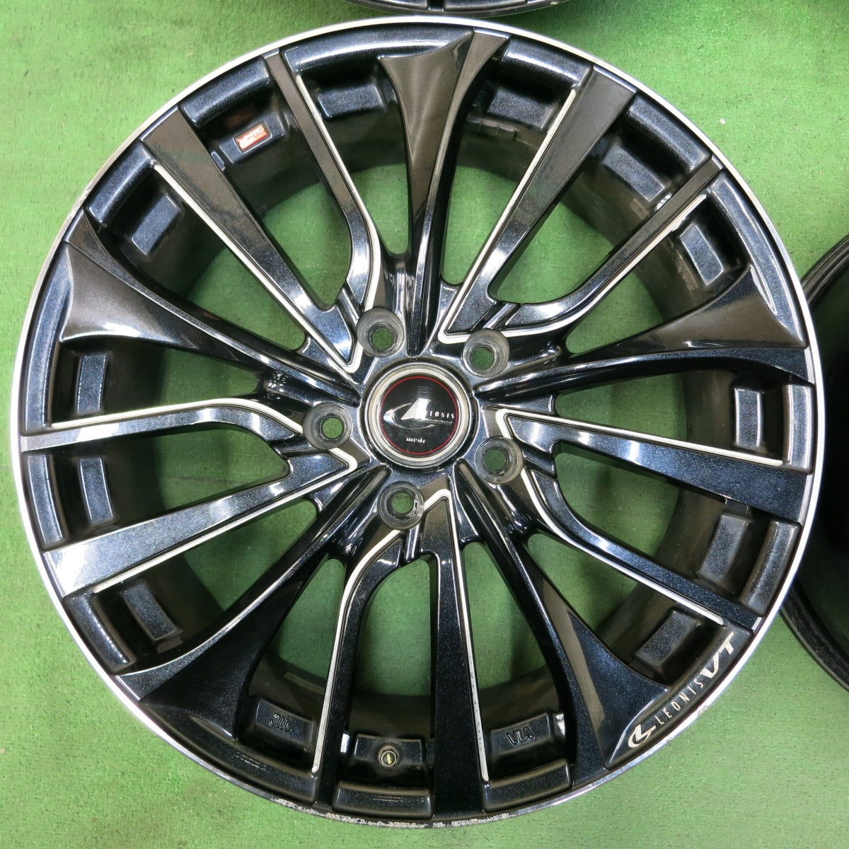 [送料無料] 4本価格★LEONIS VT weds レオニス 18インチ ホイール 18×7J PCD114.3/5H★4092610SYホ