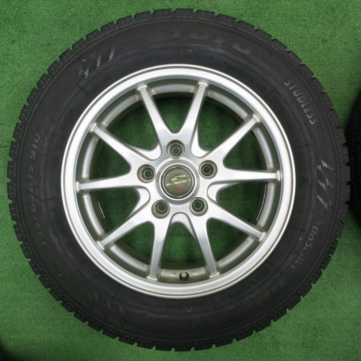 [送料無料] バリ溝！22年！9.5分以上★スタッドレス 195/65R15 トーヨー オブザーブ ガリット GIZ SCHNEIDER シュナイダー 15インチ PCD114.3/5H★4102505NJス