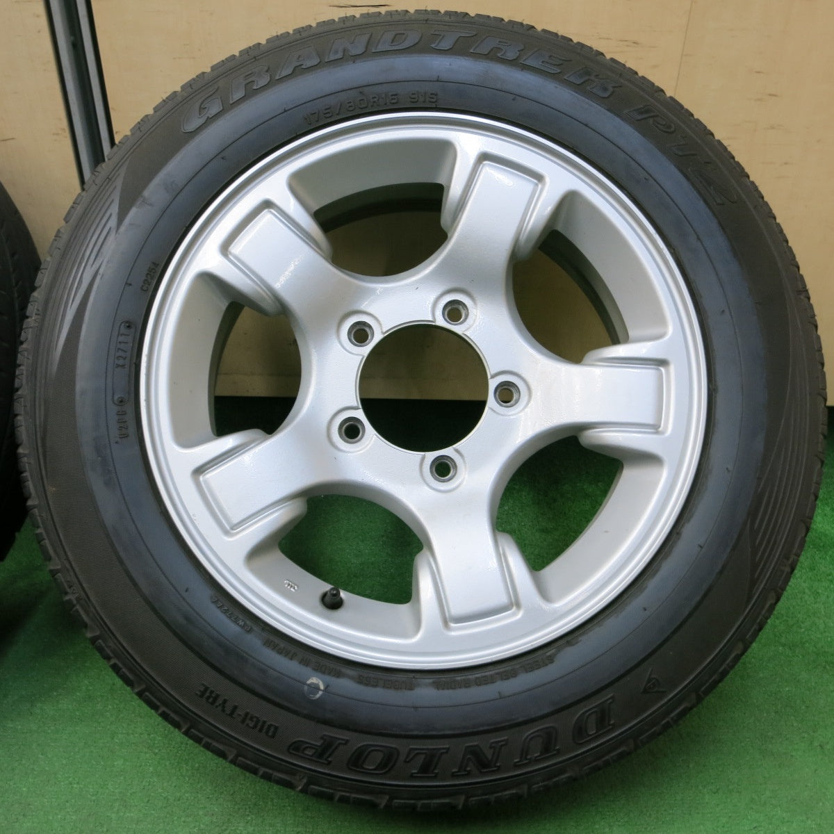 *送料無料* 4本価格★スズキ JB23 ジムニー 純正 175/80R16 ダンロップ グラントレック PT2 16インチ  PCD139.7/5H★4052202イノ