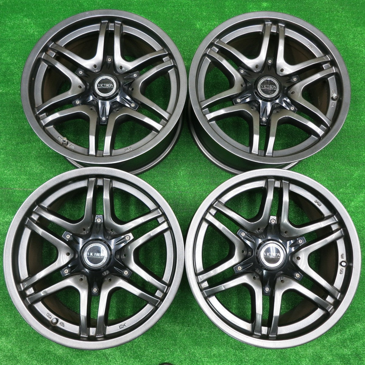 *送料無料* キレイ★ランクル 等 JAOS VICTRON ホイール 17インチ ジャオス ヴィクトロン 17×8J PCD139.7/6H★4072003HAホ