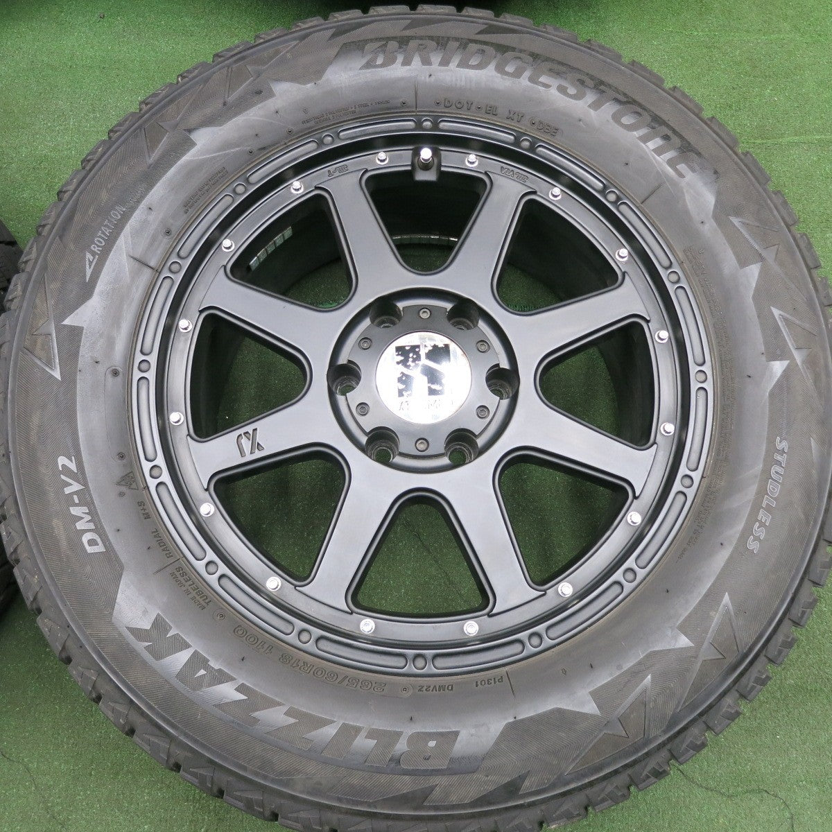 *送料無料* 4本価格★スタッドレス XTREME-J XJ 265/60R18 ブリヂストン ブリザック DM-V2 エクストリームJ PCD139.7/6H★4053107HAス