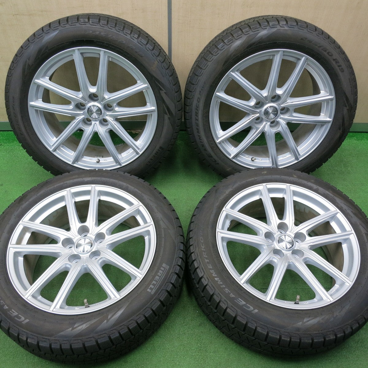 [送料無料] 超バリ溝！22年！キレイ！9.5分以上★レクサス 等 245/50R19 スタッドレス ピレリ アイスアシンメトリコ プラス ECO FORME エコフォルム 19インチ PCD120/5H★5012802NJス