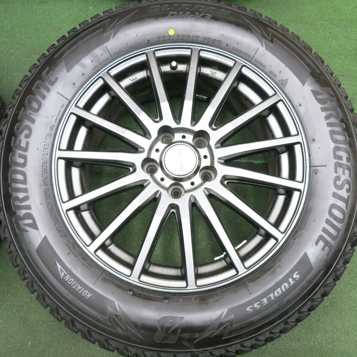 *送料無料* バリ溝！21年！キレイ！ほぼ10分★スタッドレス 225/65R17 ブリヂストン ブリザック DM-V3 SEIN RACING S ザイン レーシングS PCD114.3/5H★4042015HAス