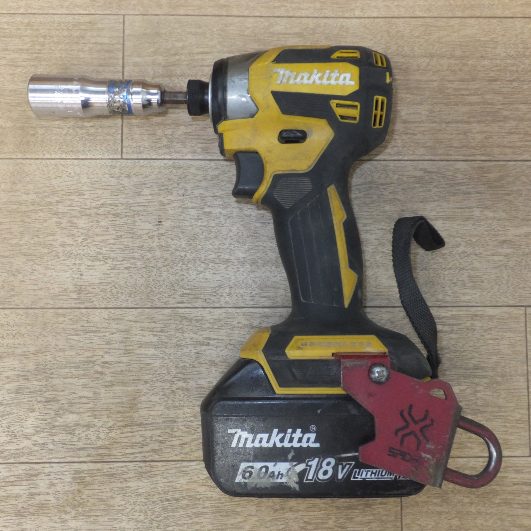 送料無料] ☆マキタ makita 充電式インパクトドライバ TD173DGXFY 18V TOP 足場クランプソケット ETS-17SS |  名古屋/岐阜の中古カー用品・工具の買取/販売ならガレージゲット