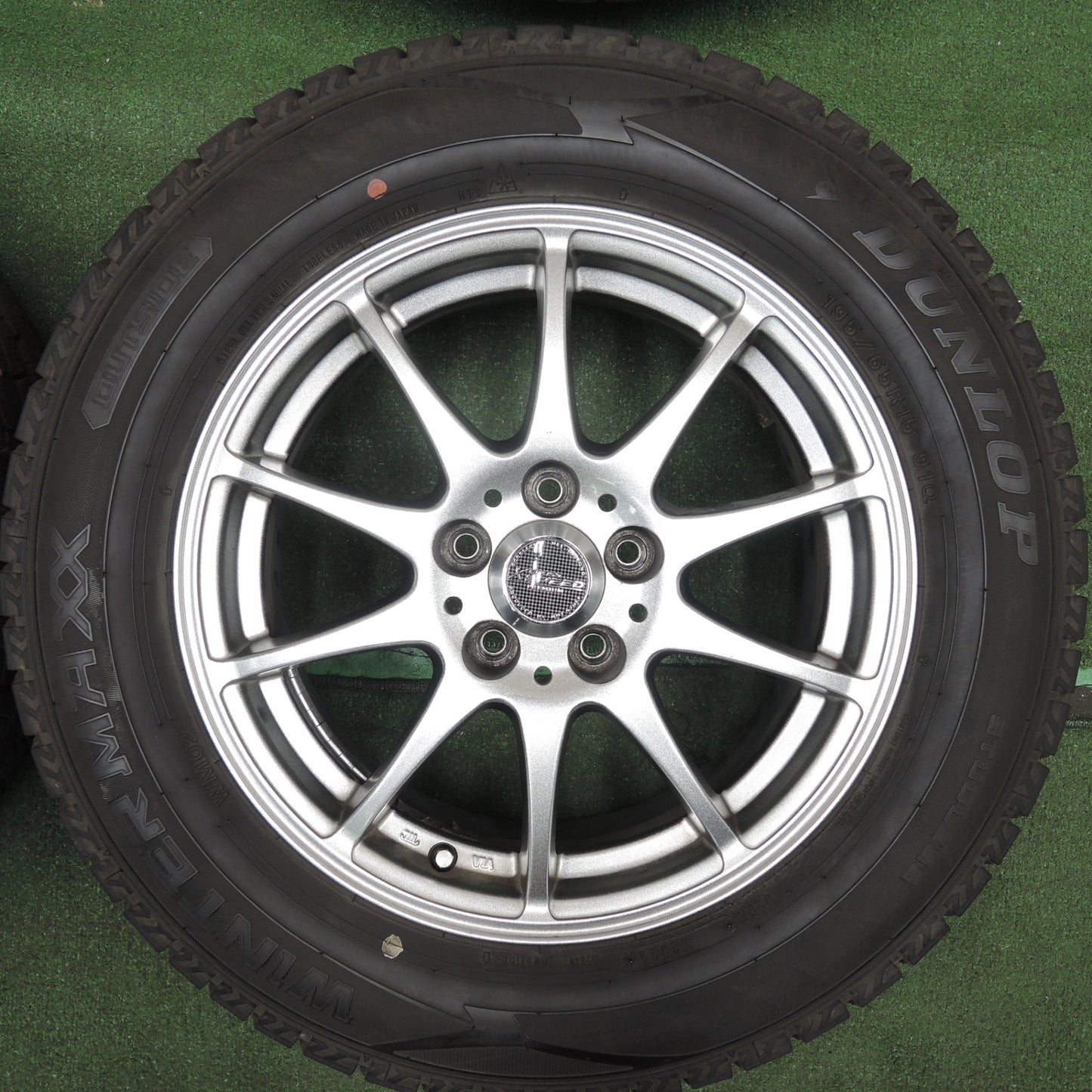 *送料無料* バリ溝！22年！キレイ！ほぼ10分★スタッドレス 195/65R15 ダンロップ ウインターマックス WM02 CROSS SPEED PCD100/5H★4030706TNス