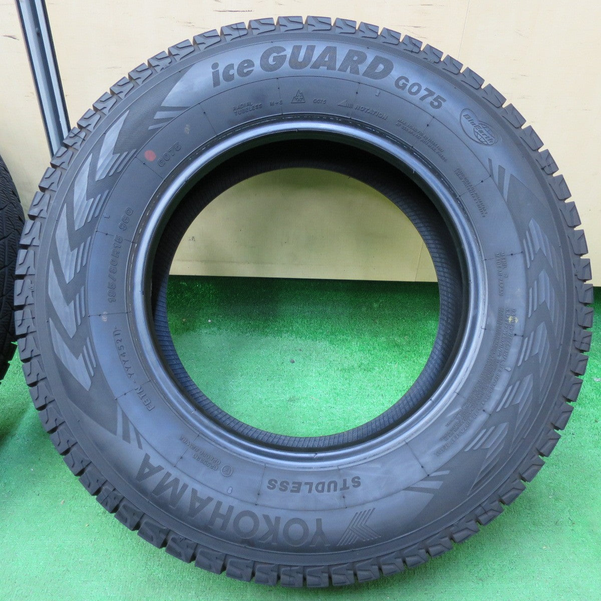 送料無料* バリ溝！21年！9.5分以上☆スタッドレス 195/80R15 ヨコハマ アイスガード G075 タイヤ 15インチ ジムニー |  名古屋/岐阜の中古カー用品・工具の買取/販売ならガレージゲット