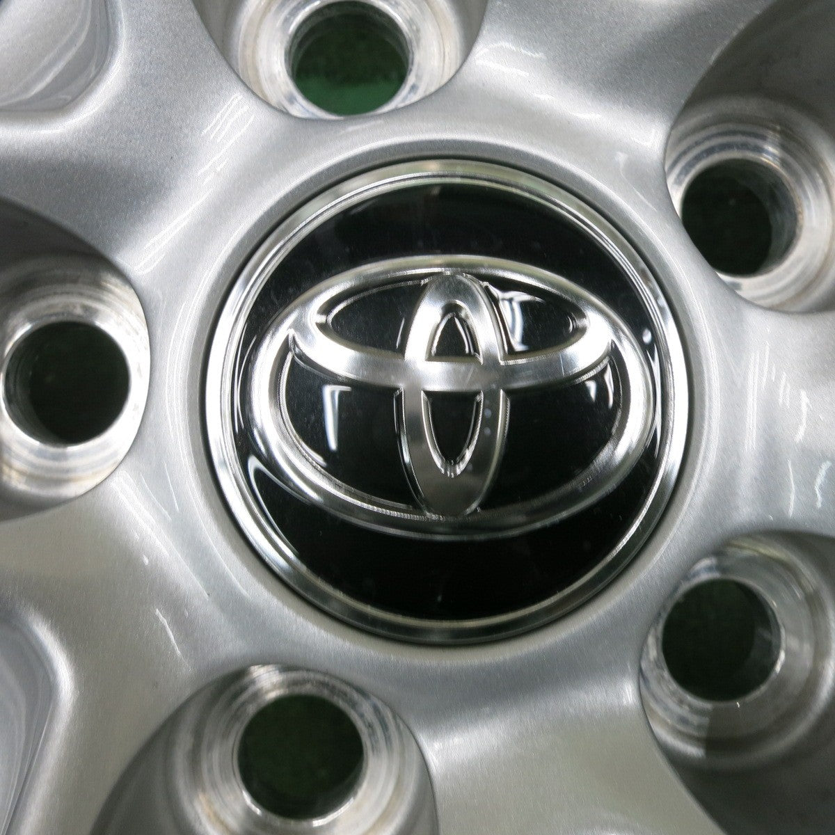 送料無料* 新車外し☆トヨタ ハリアー RAV4 純正 ホイール 17インチ 17×7J PCD114.3/5H☆4061304HAホ |  名古屋/岐阜の中古カー用品・工具の買取/販売ならガレージゲット