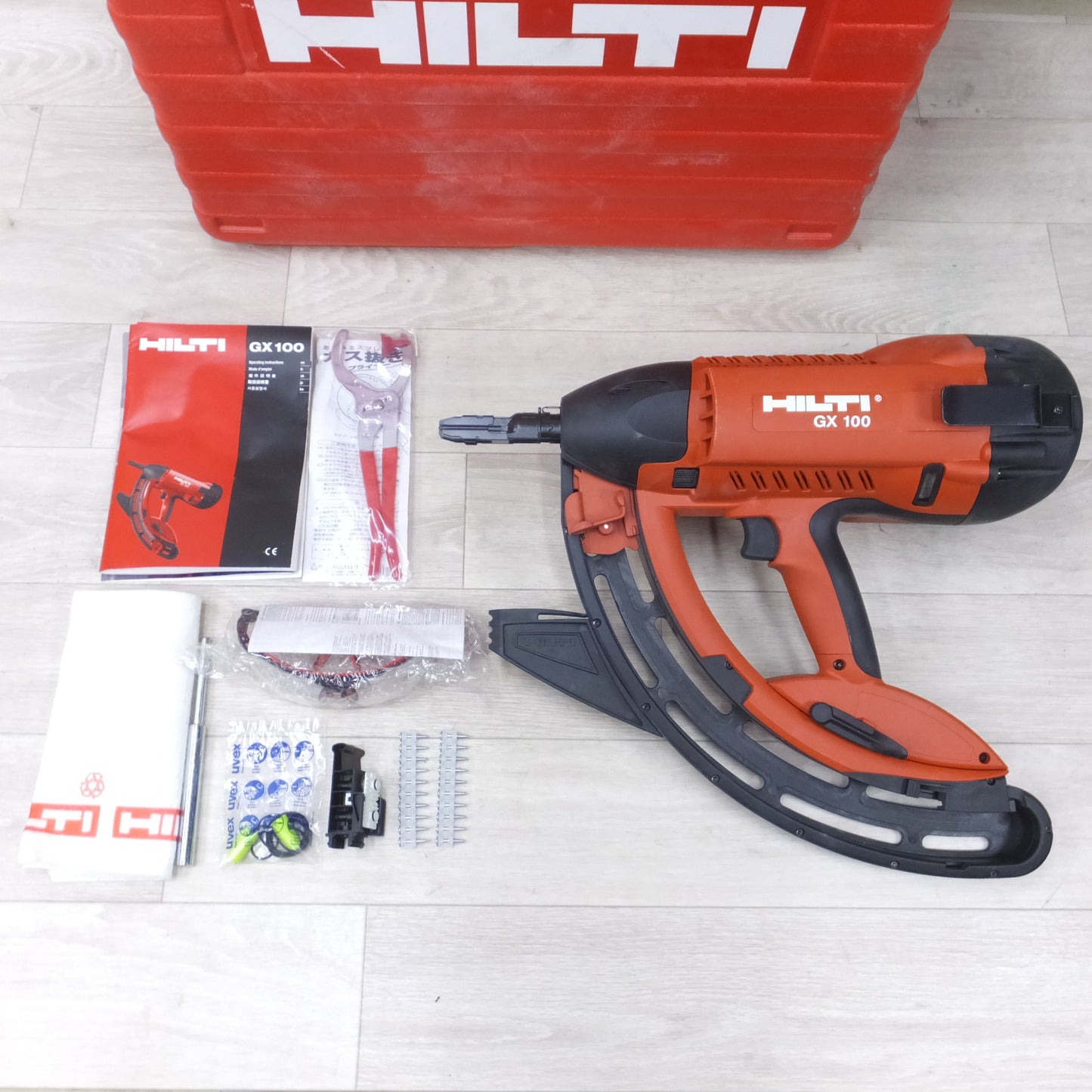 [送料無料] 付属品付き◆ヒルティ HILTI ガス式 鋲打機 ガス ネイラ GX100 釘打機 ガス銃 マガジン ケース ガス抜き ピン 等 現状品◆