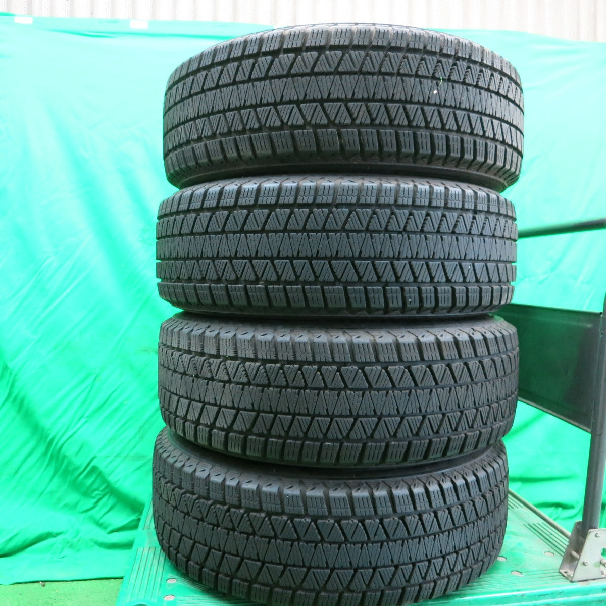 *送料無料* バリ溝！キレイ！9分★スタッドレス 225/65R17 ブリヂストン ブリザック DM-V3 Exceeder エクシーダー 17インチ PCD114.3/5H★4042201ナス