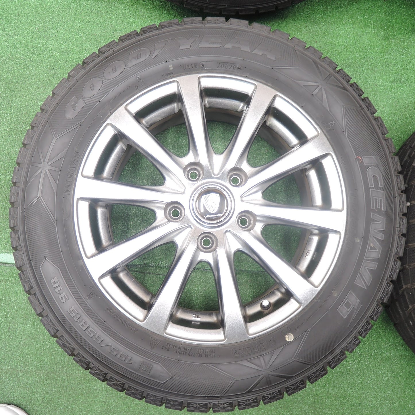 [送料無料]バリ溝！20年！9.5分★スタッドレス 195/65R15 グッドイヤー アイスナビ6 MANARAY SPORT マナレイスポーツ 15インチ PCD114.3/5H★3101902TNス